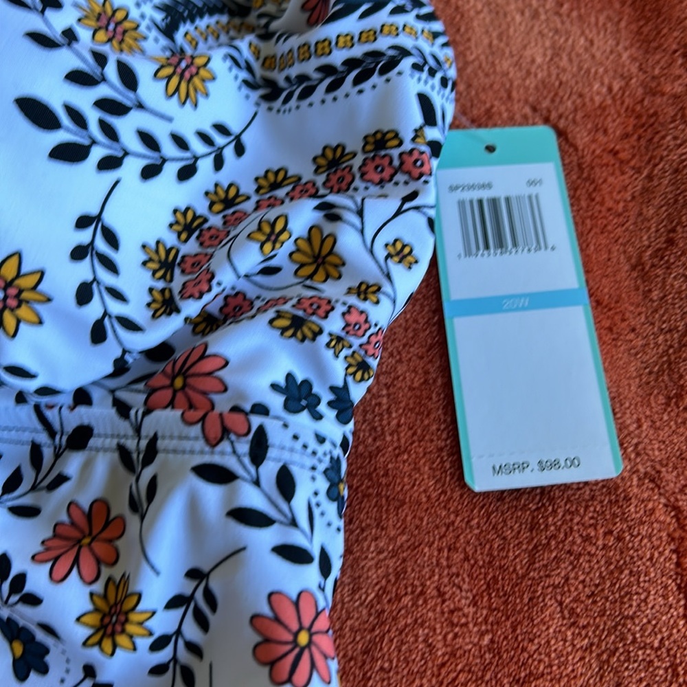 South Point, Woman’s Plus Size Tankini Top or Bottom Shorts - Picture 4 of 7